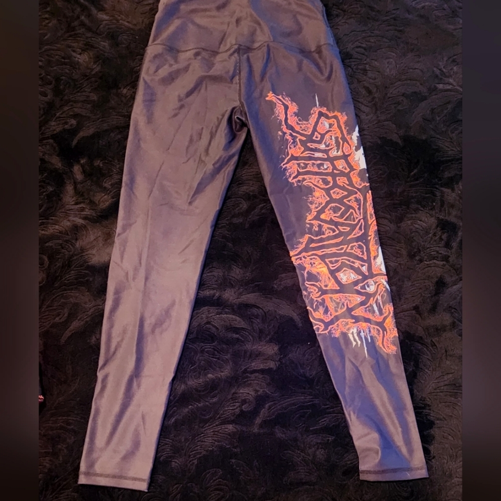 Suffocation Band Leggings